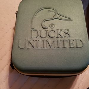 DU 10 x 42 Binocular with hard case and strap